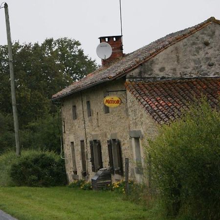 Chez Gondat Chambre D'Hotes Saint-Martial-sur-Isop Eksteriør bilde
