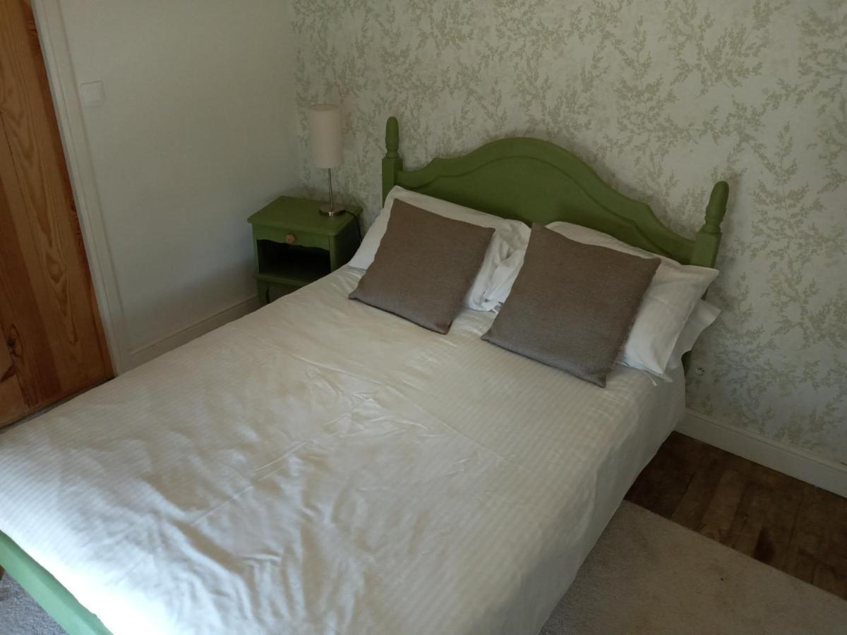 Chez Gondat Chambre D'Hotes Saint-Martial-sur-Isop Eksteriør bilde