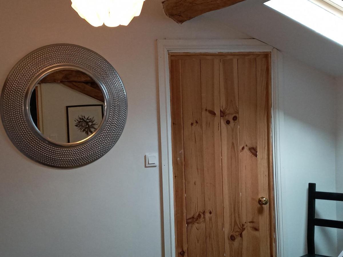 Chez Gondat Chambre D'Hotes Saint-Martial-sur-Isop Eksteriør bilde