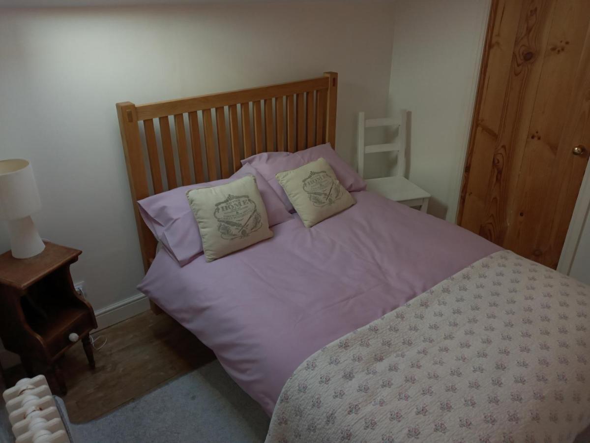Chez Gondat Chambre D'Hotes Saint-Martial-sur-Isop Eksteriør bilde
