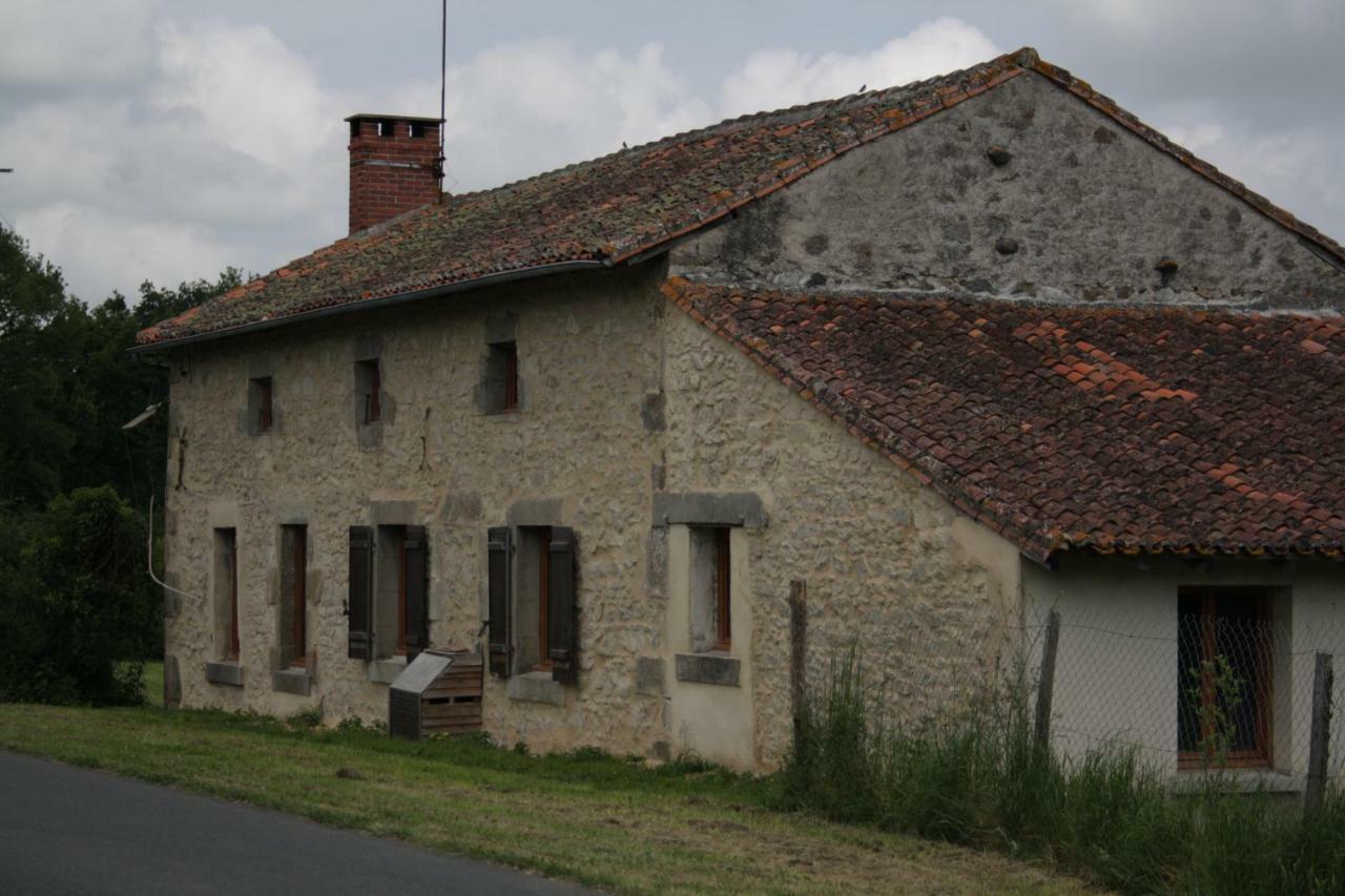 Chez Gondat Chambre D'Hotes Saint-Martial-sur-Isop Eksteriør bilde