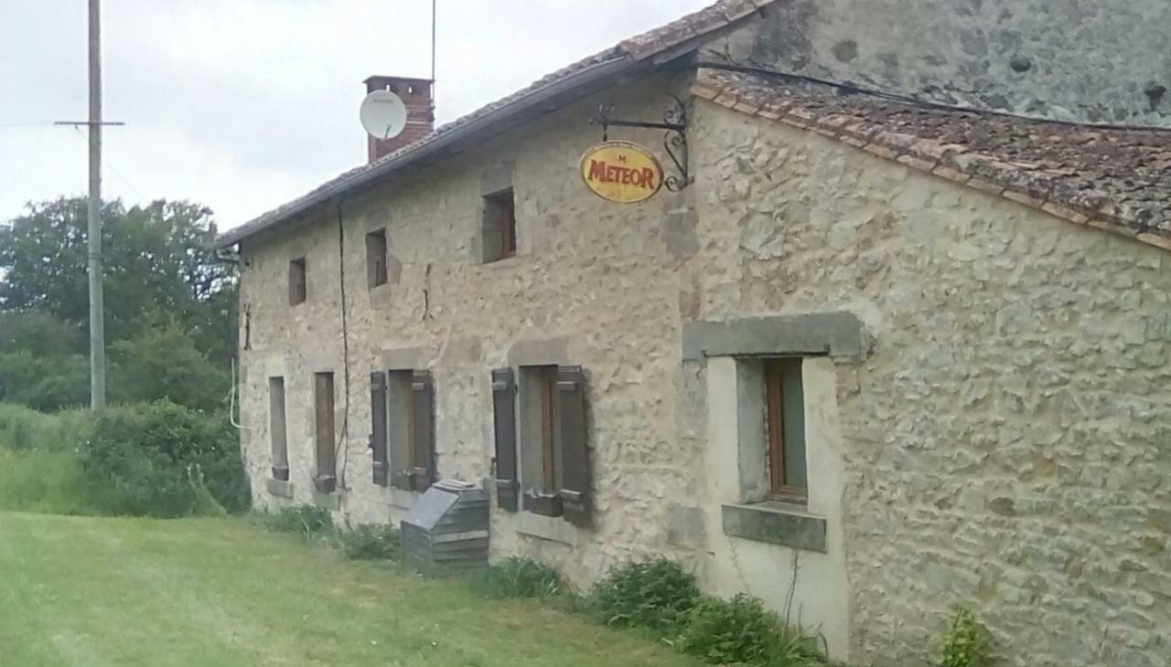 Chez Gondat Chambre D'Hotes Saint-Martial-sur-Isop Eksteriør bilde